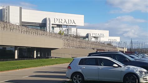 outlet prada vicino arezzo|outlet prada toscana.